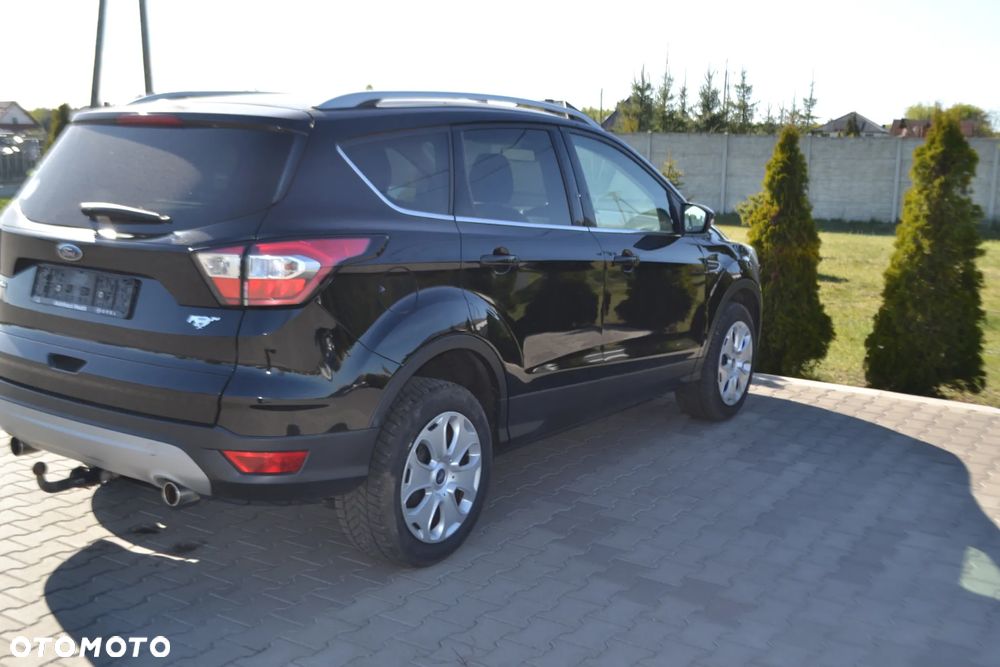 Ford Kuga 1.5 EcoBoost 2x4 Titanium - 9