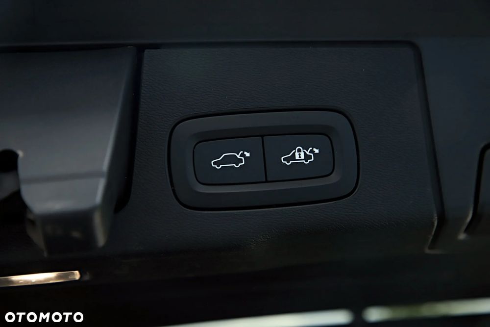 Volvo XC 60 B6 B AWD Ultimate Bright - 24