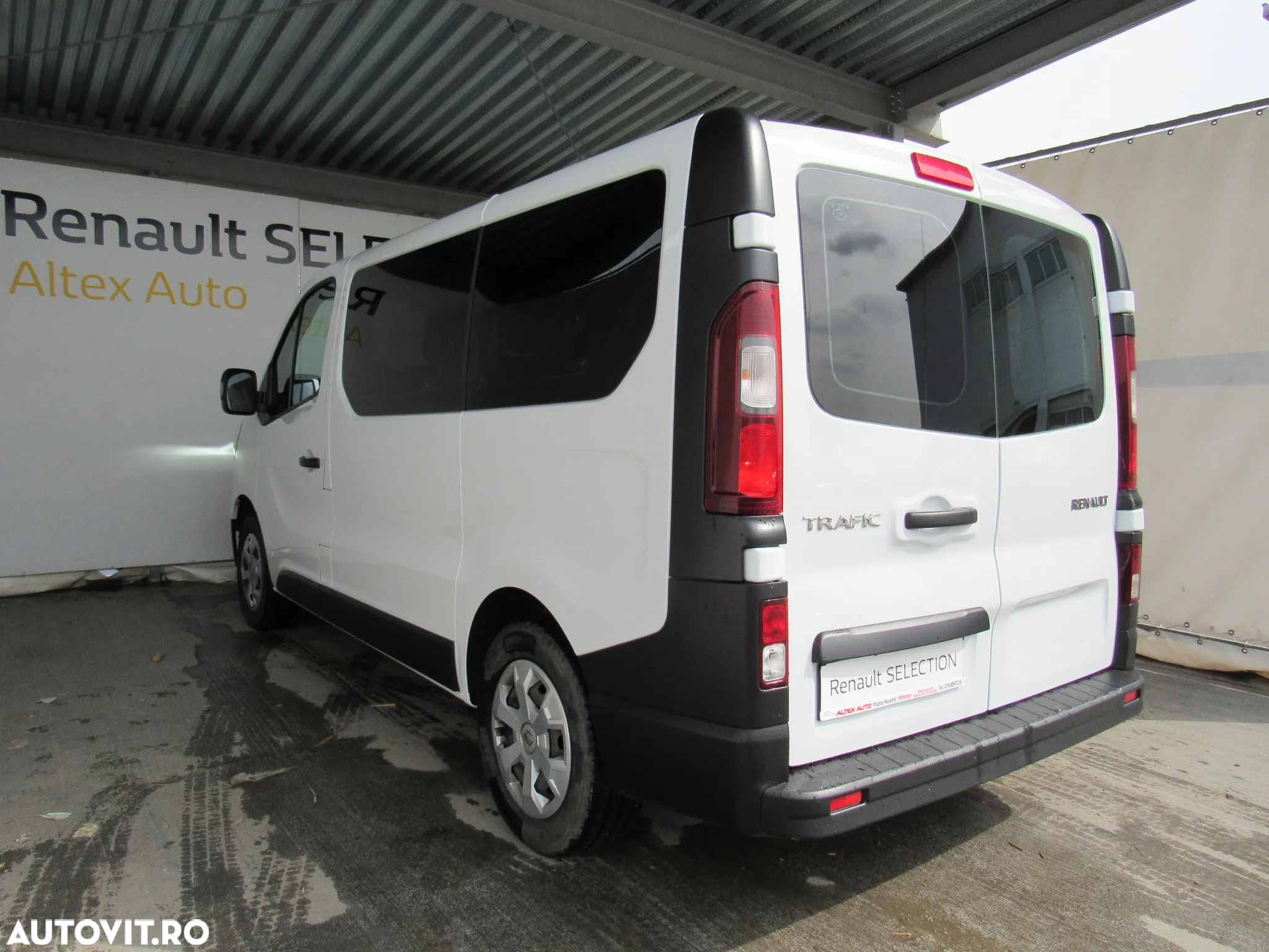 Renault Trafic Combi 2.0 Blue dCi 110 S&S L1 8+1 Life - 19