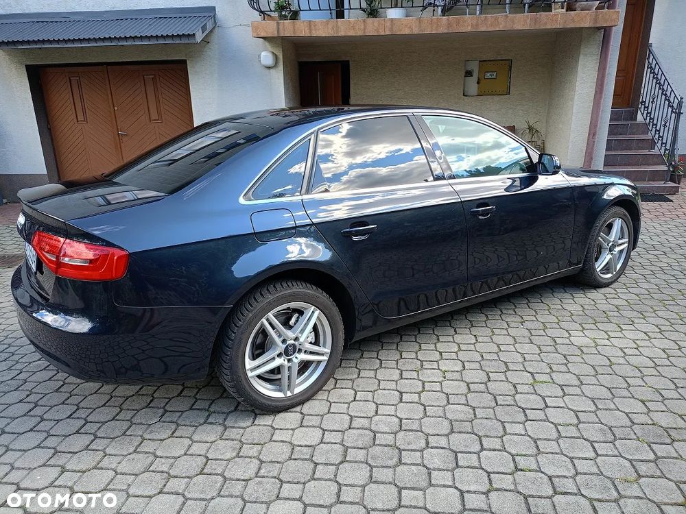 Audi A4 Limousine 2.0 TDI DPF multitronic Ambiente - 6