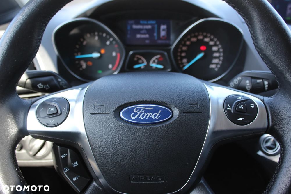 Ford Kuga 2.0 TDCi 2x4 Champions Edition - 16