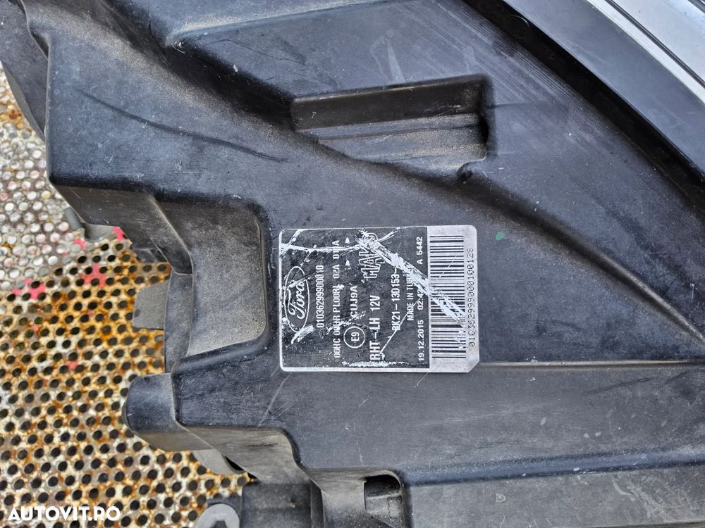 Far Ford Transit Custom Faruri stânga dreapta Custom Europa 2012-2018 - 10