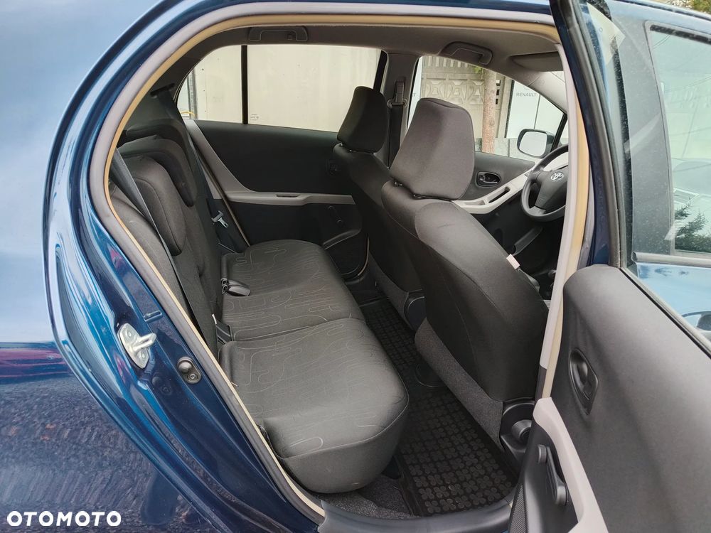 Toyota Yaris 1.33 VVT-i Comfort - 13
