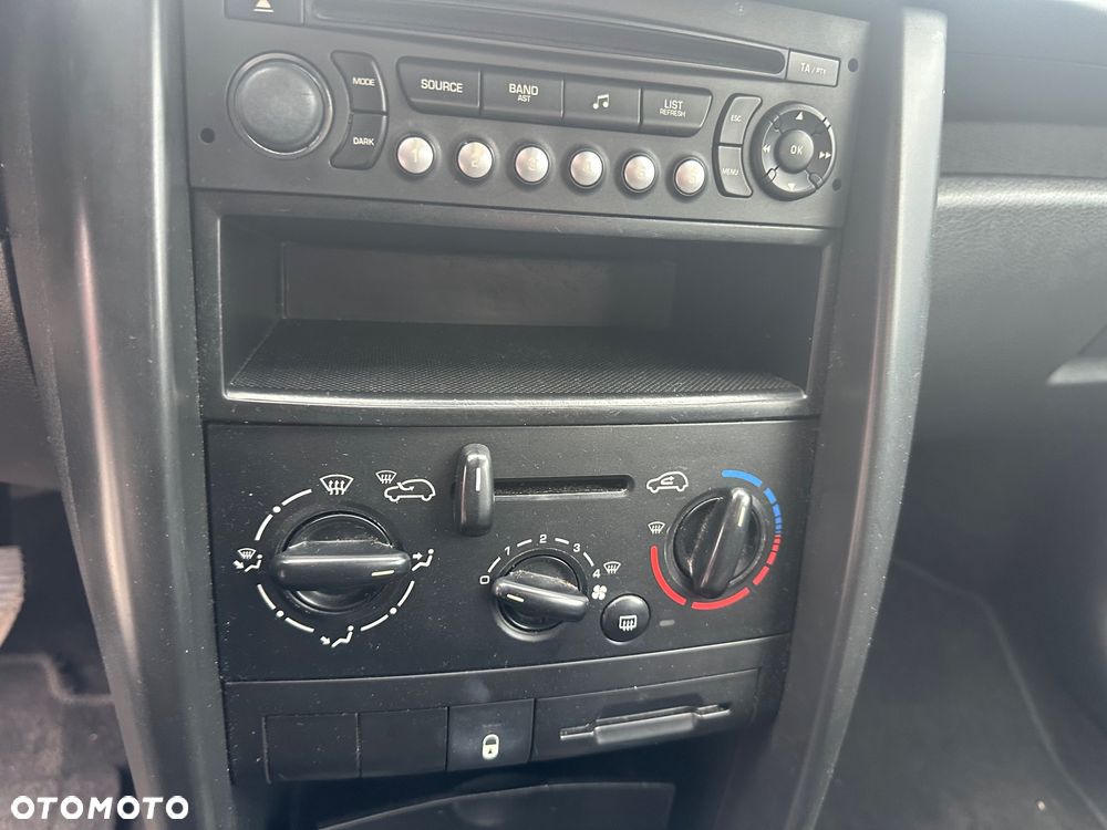 Peugeot 207 1.4 Presence - 13