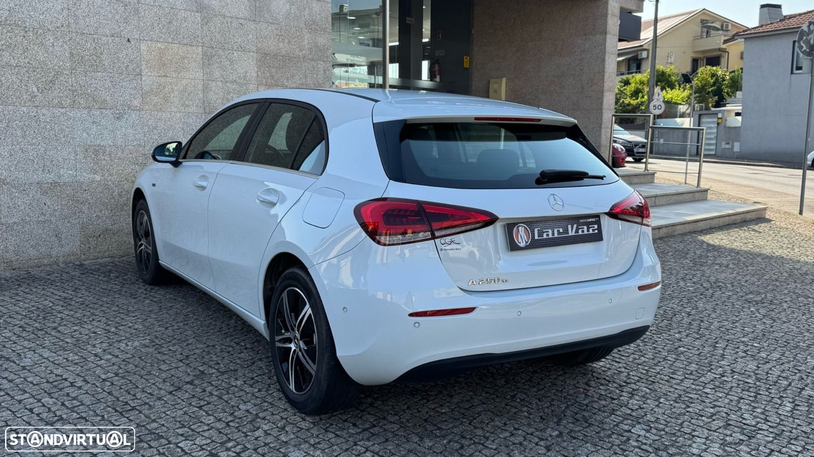 Mercedes-Benz A 250 e Style Plus - 9
