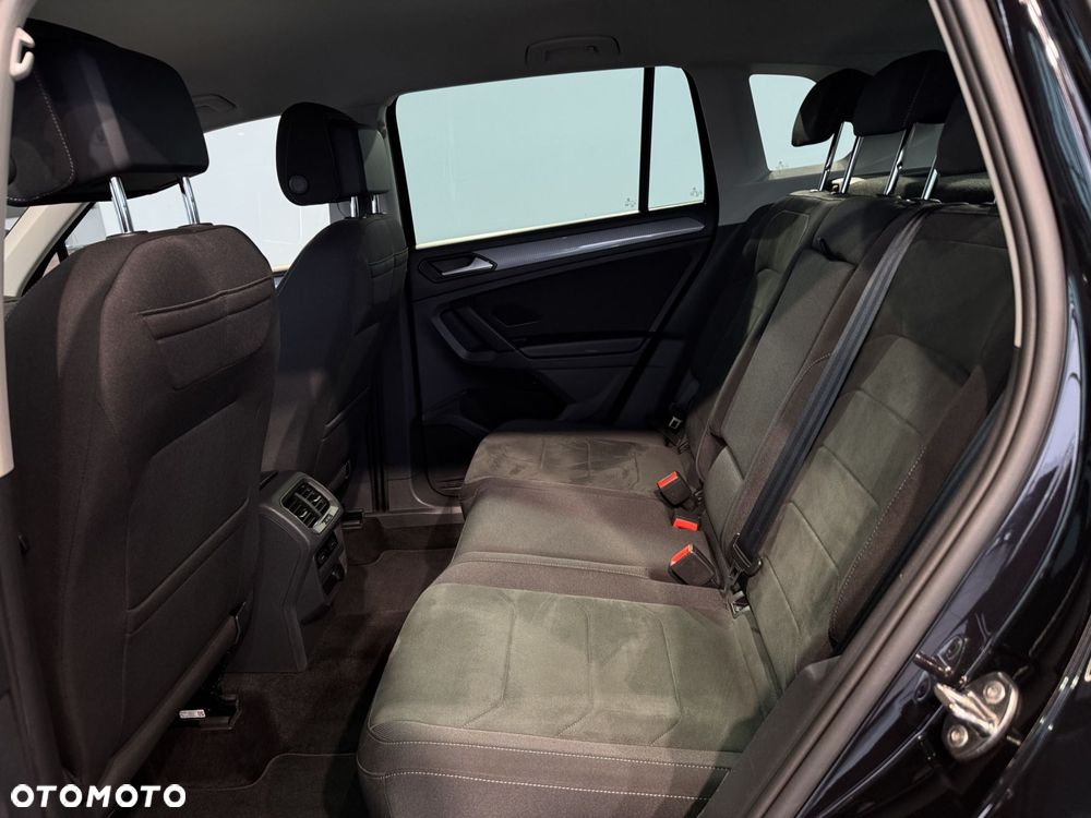 Volkswagen Tiguan - 16