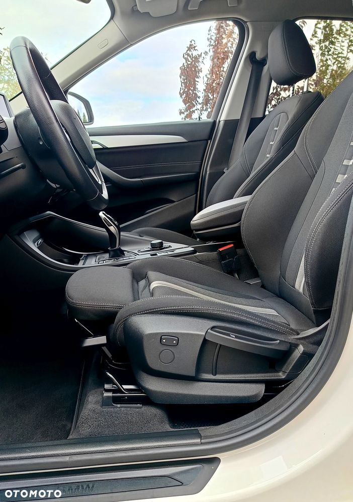 BMW X1 sDrive18d M Sportpaket - 16