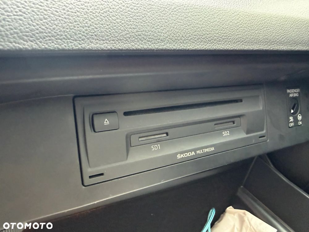 Skoda Octavia 2.0 TDI RS DSG - 17