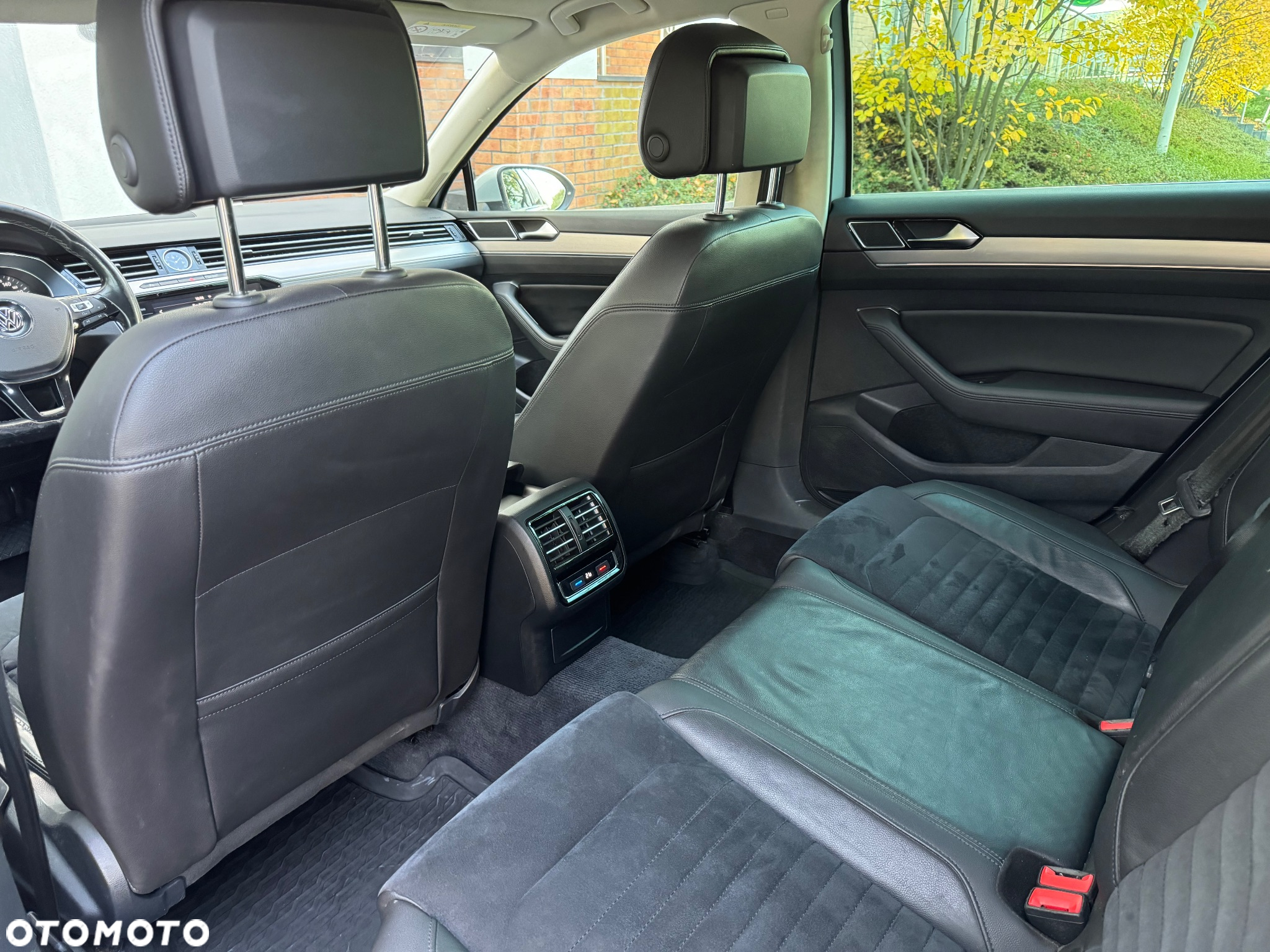 Volkswagen Passat 2.0 TDI BMT 4Mot Highline DSG - 10