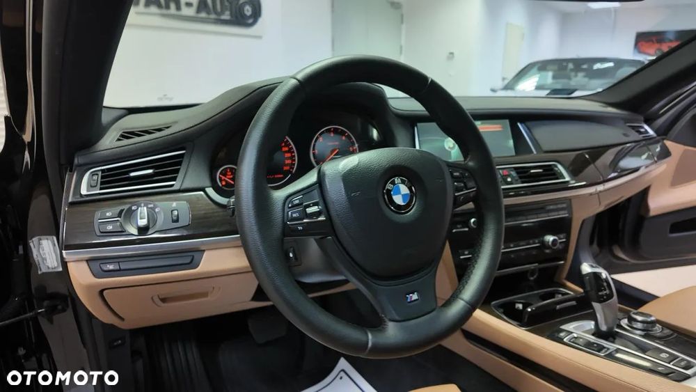 BMW Seria 7 730d xDrive - 23