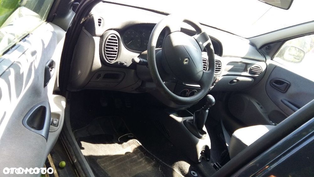 Części Renault Megane IFL 01r. 1.9 diesel NV472 5-drzwi - 5