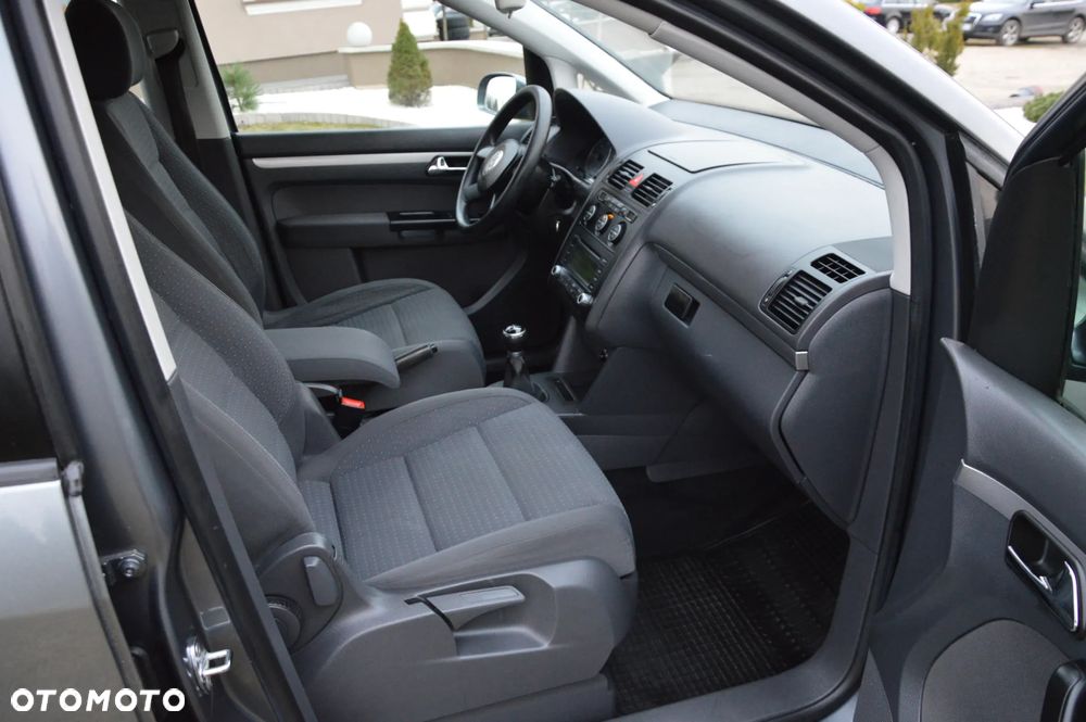 Volkswagen Touran 2.0 TDI Trendline - 26