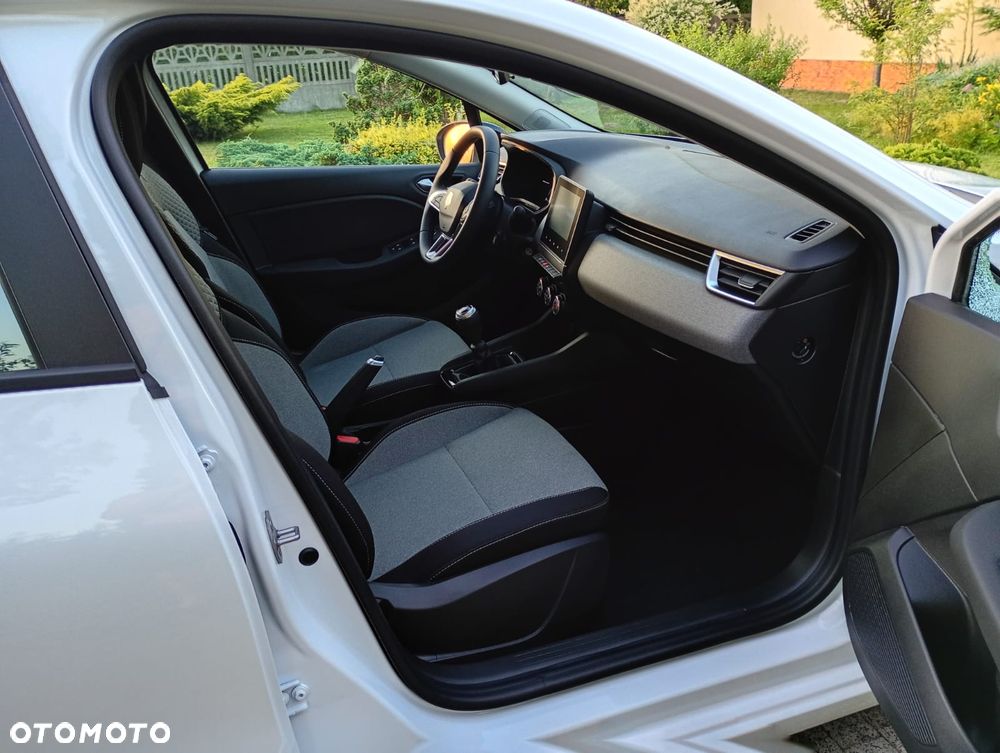 Renault Clio - 17