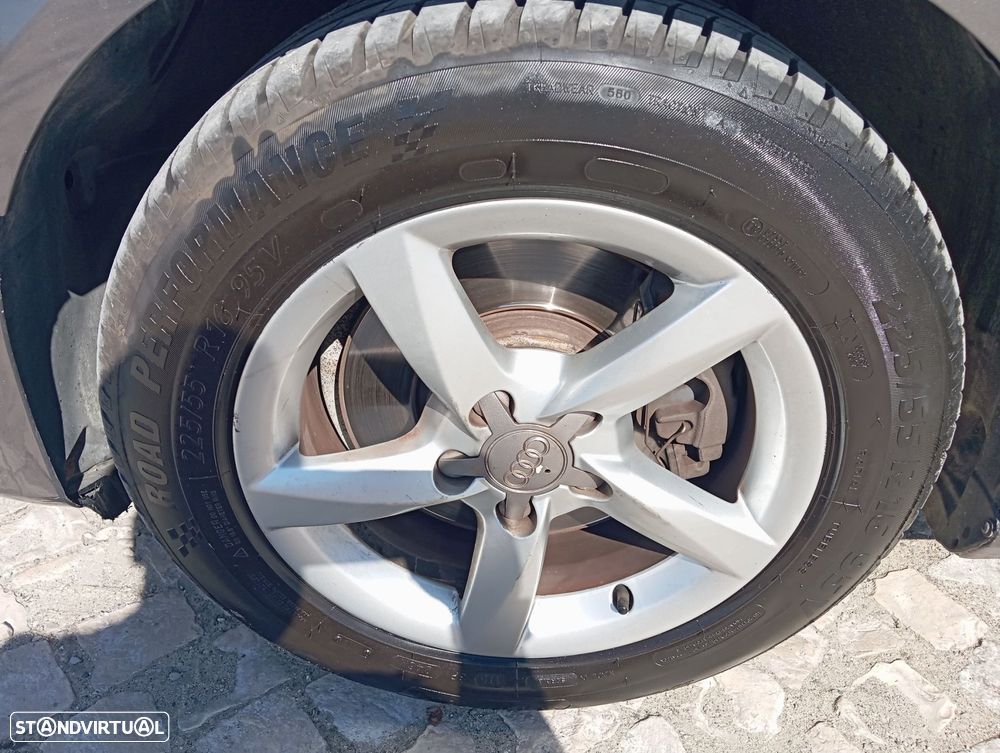 Audi A4 Avant 2.0 TDI DPF quattro Ambition - 5