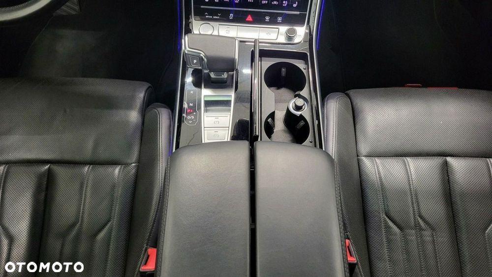 Audi A8 - 22
