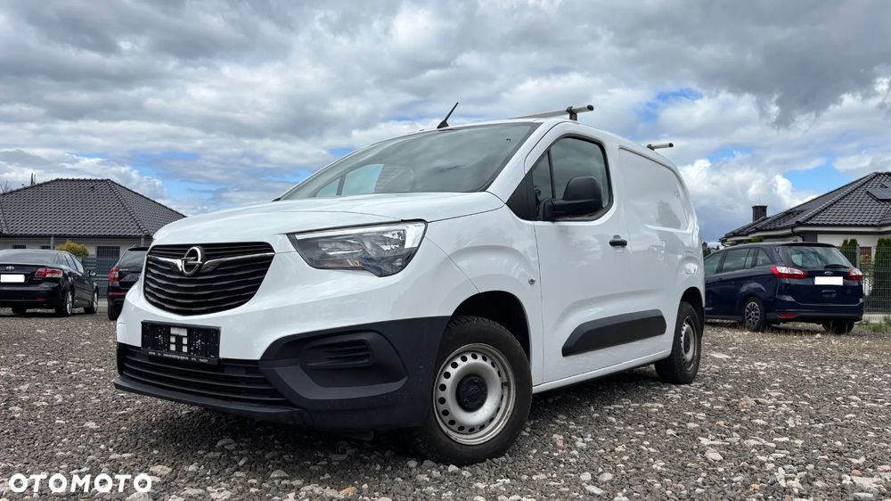 Opel COMBO - 17