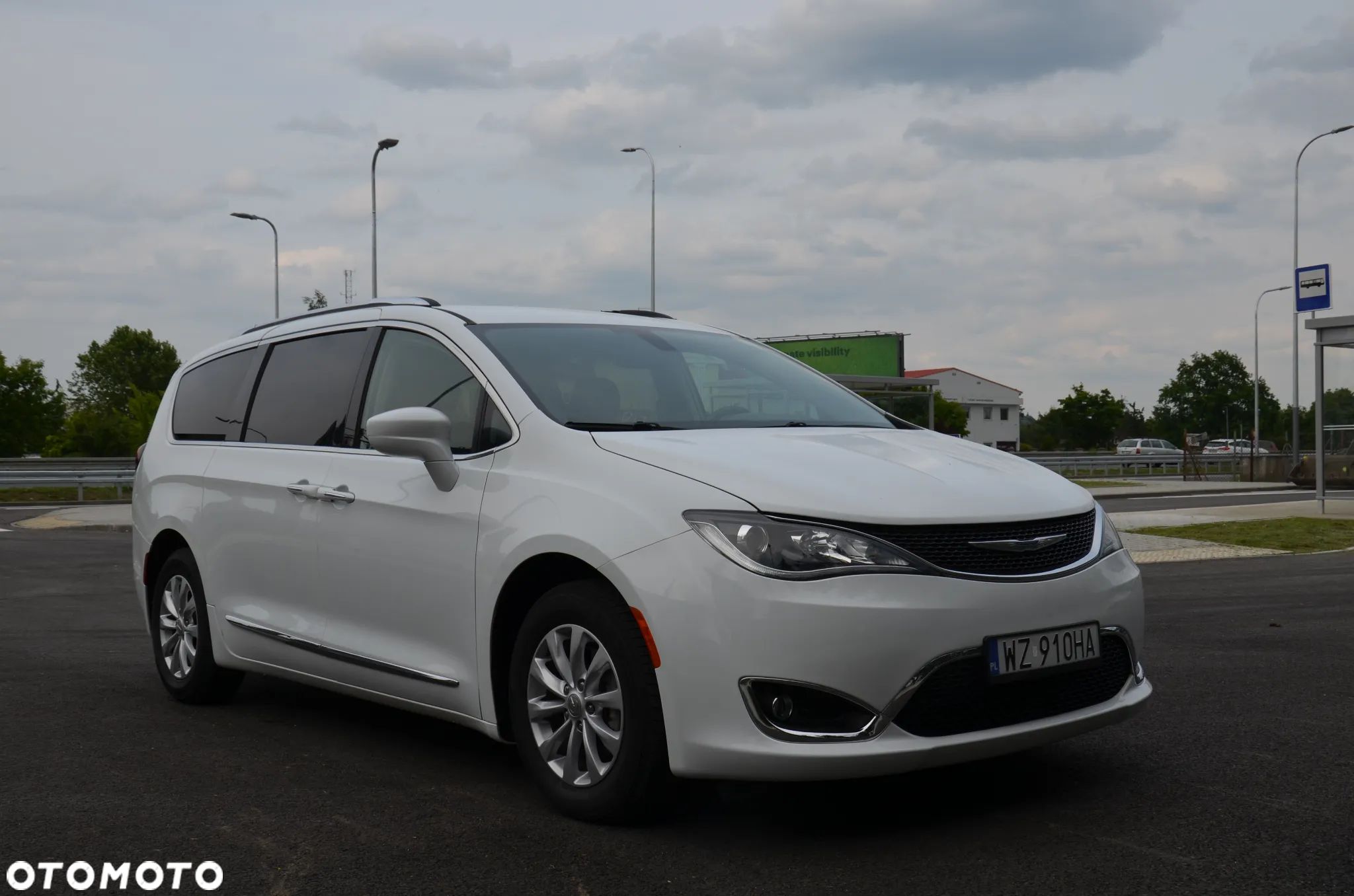 Chrysler Pacifica - 1