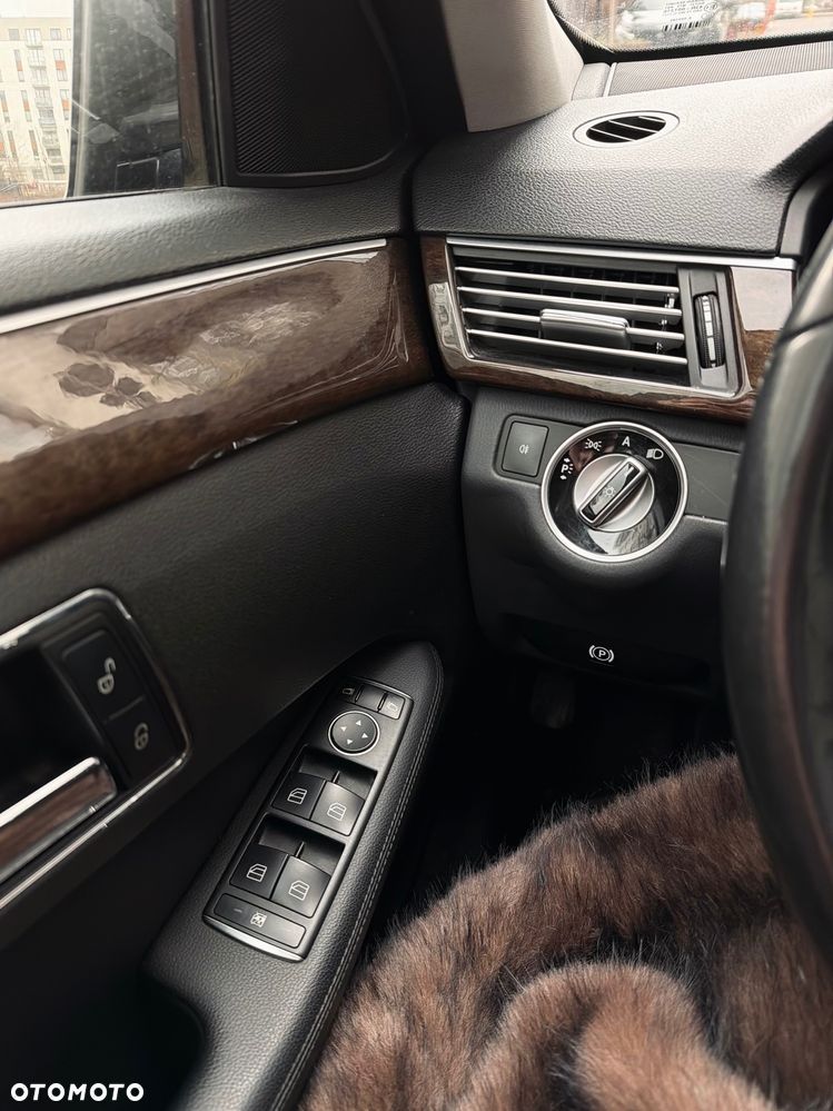 Mercedes-Benz Klasa E 200 CDI DPF BlueEFFICIENCY Automatik Elegance - 5