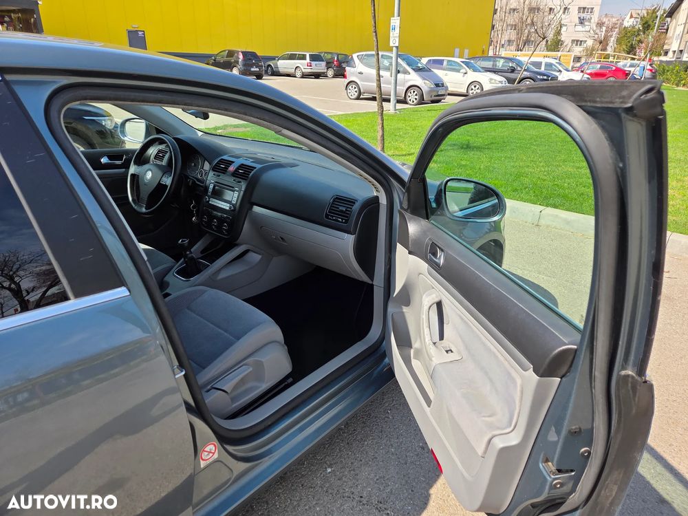 Volkswagen Jetta - 13