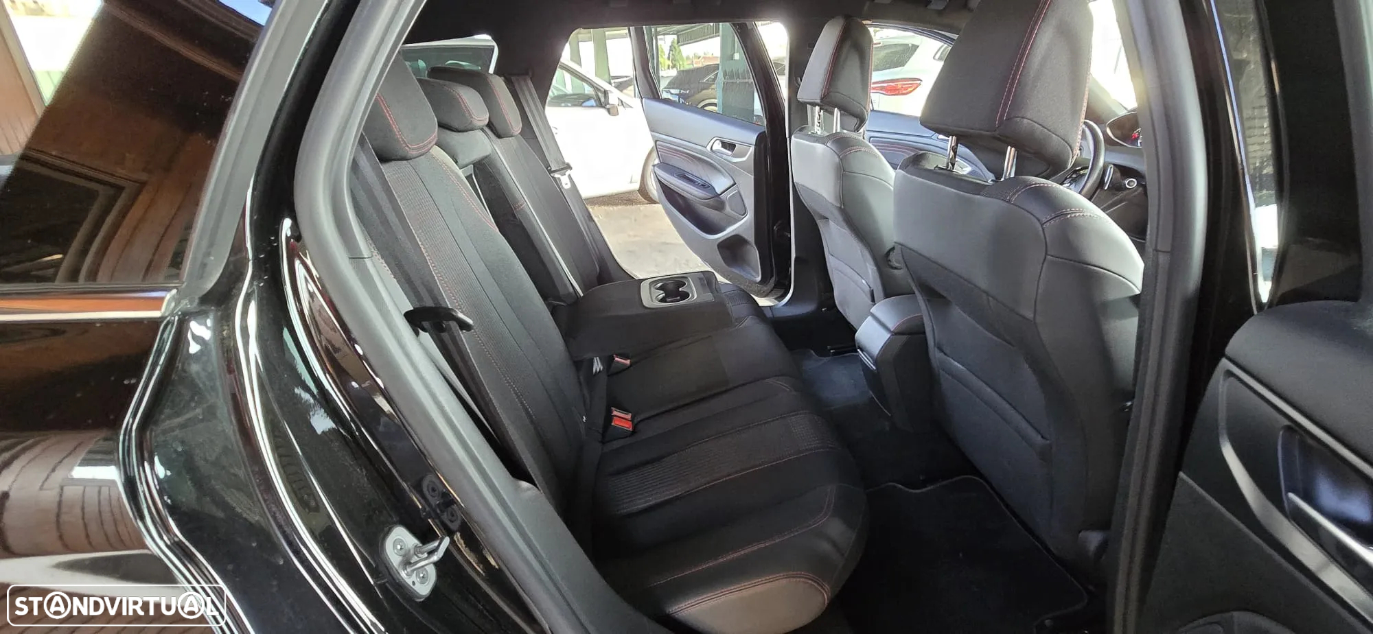 Peugeot 308 SW 1.5 BlueHDi GT Line EAT8 - 33