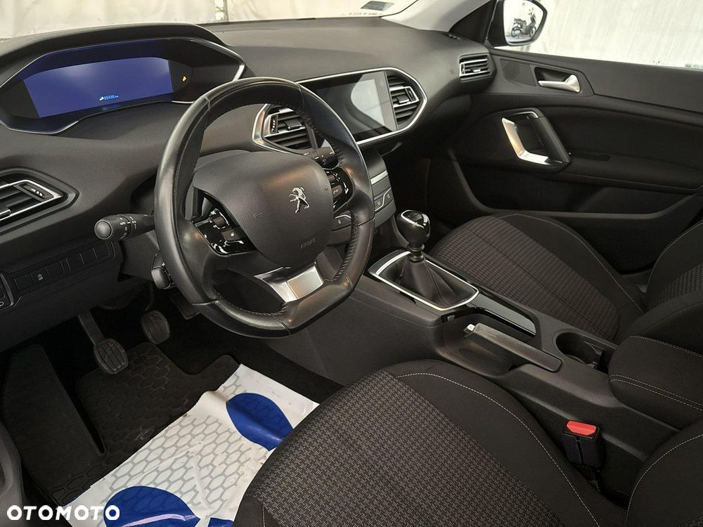 Peugeot 308 - 14