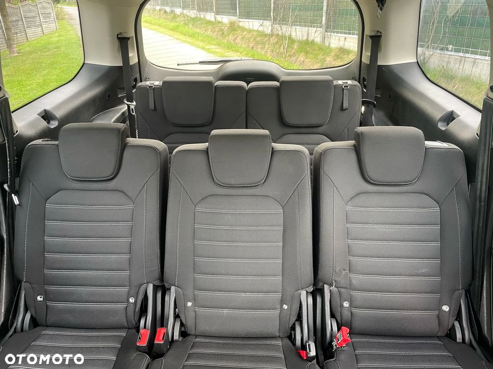 Ford Galaxy - 13