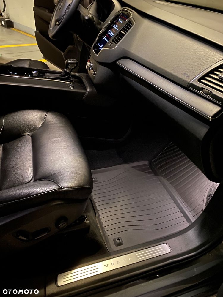 Volvo XC 90 T6 AWD Momentum Pro 7os - 12