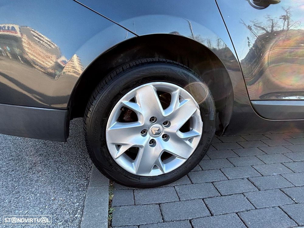 Renault Mégane Sport Tourer - 21