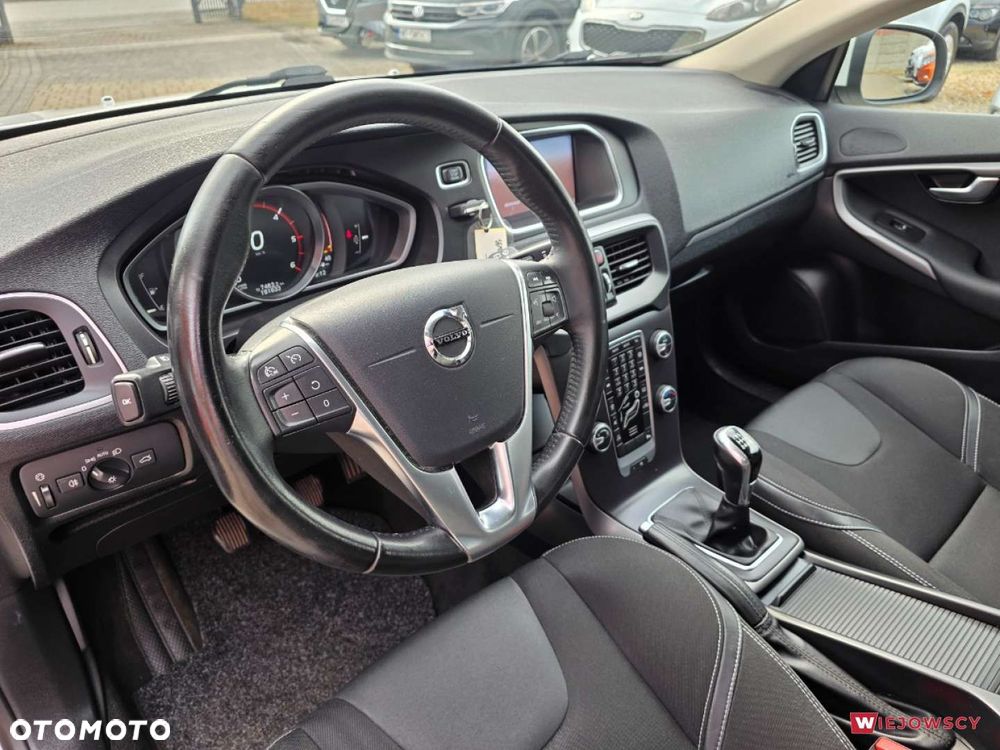 Volvo V40 - 15