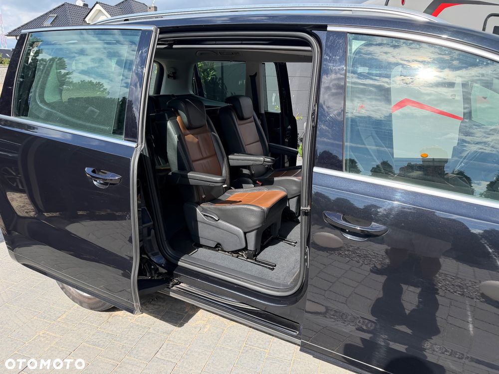 Volkswagen Sharan 2.0 TDI Exclusive Edition - 24