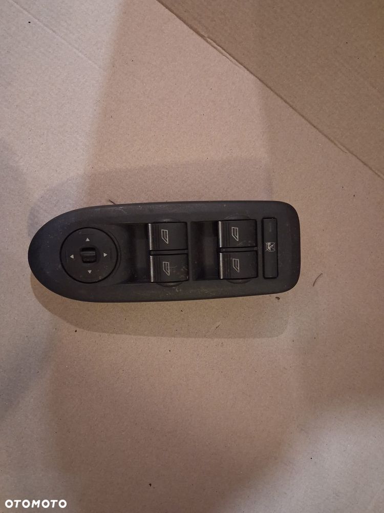 Panel sterowania szyb przełączniki FORD FOCUS C MAX 8M5T14A132AB  OE - 1