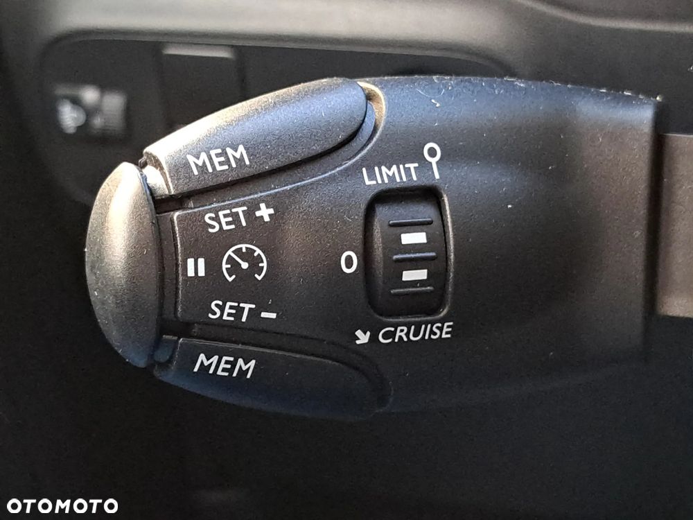 Citroën C3 1.2 PureTech Shine - 17