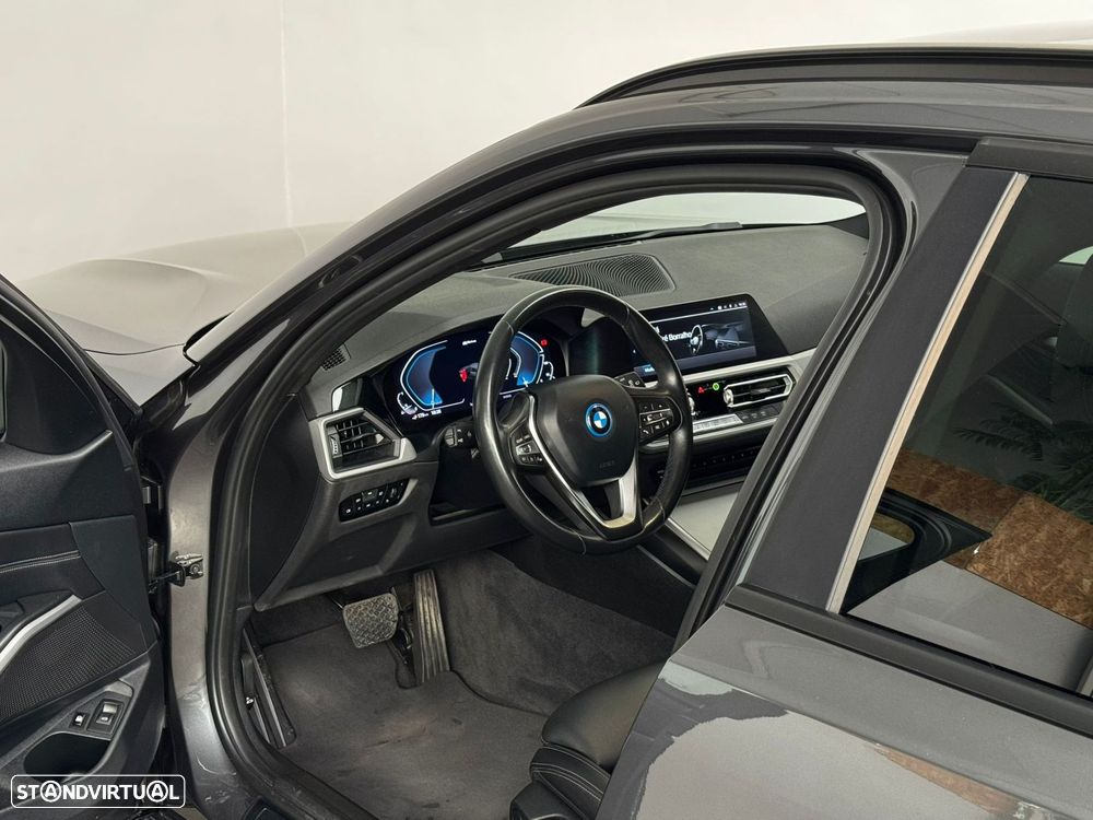 BMW 320 - 25