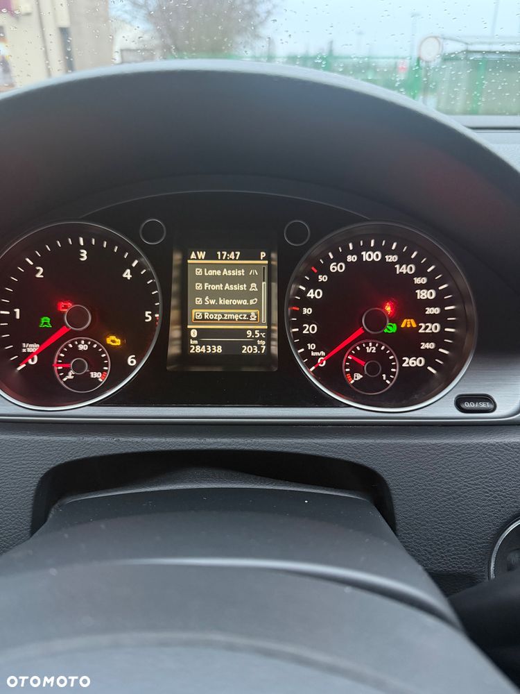 Volkswagen Passat 2.0 TDI DSG BlueMotion Technology Highline - 35