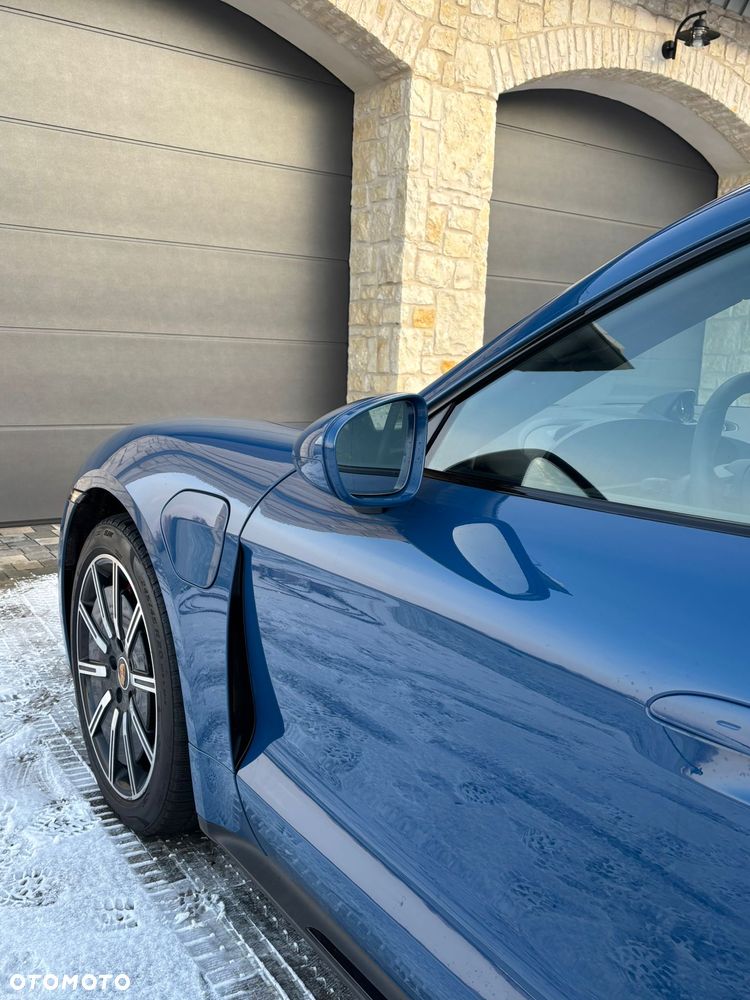 Porsche Taycan GTS - 11