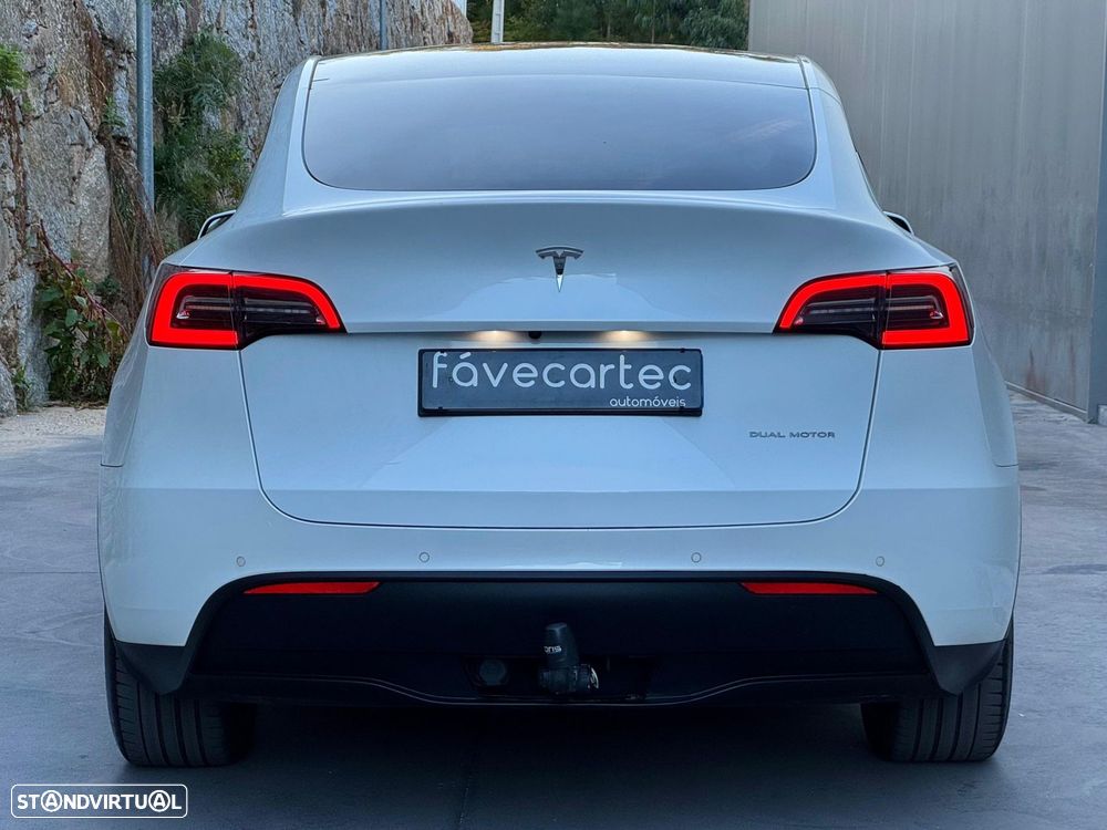 Tesla Model Y Long Range Dual Motor AWD - 15