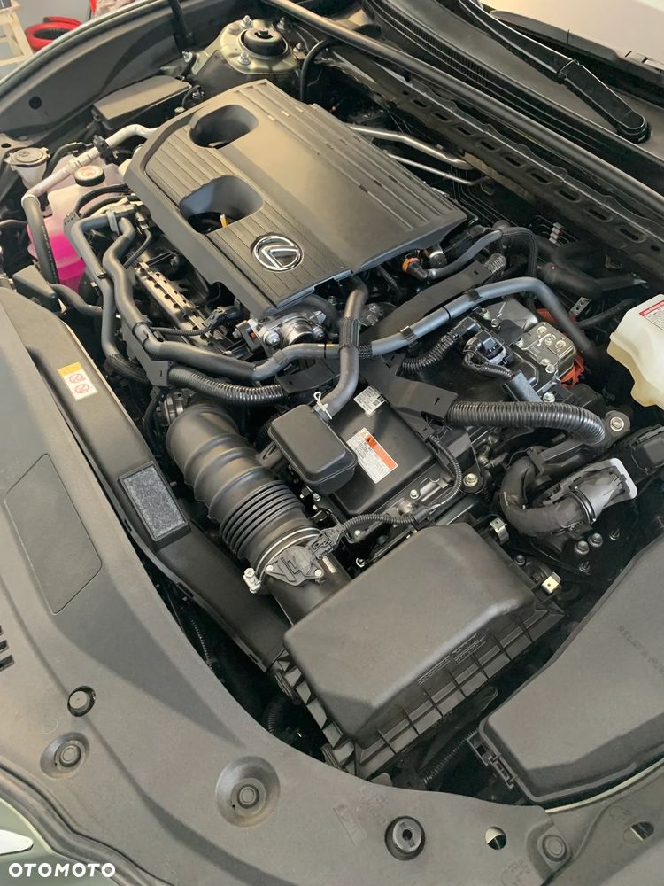 Lexus ES 300h Business Edition - 6