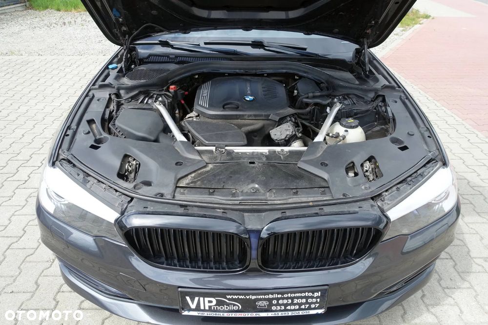 BMW Seria 5 520d xDrive Sport Line - 38