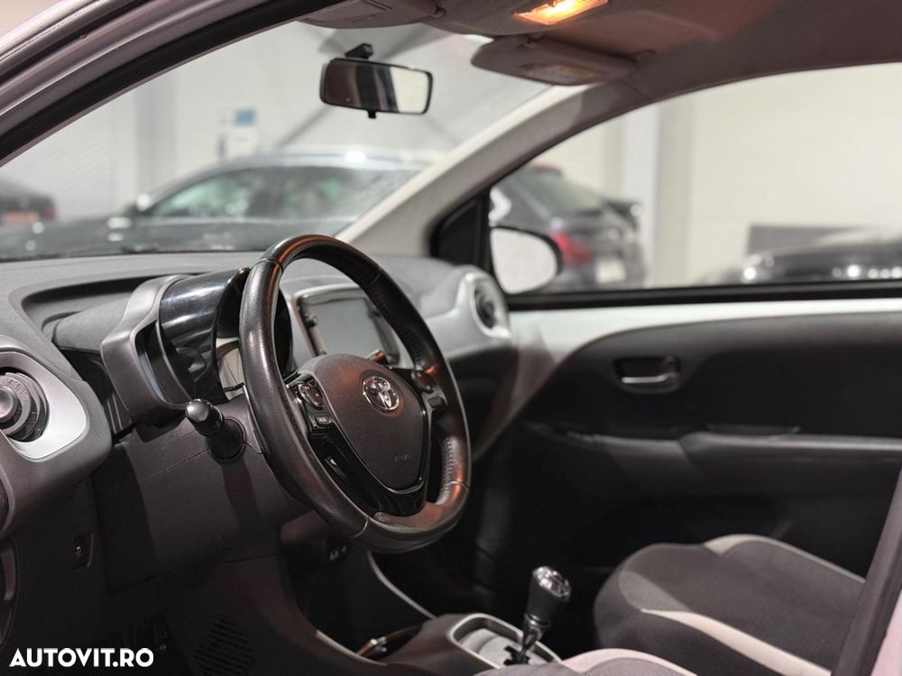 Toyota Aygo 1.0 MultiMode X - play - 6