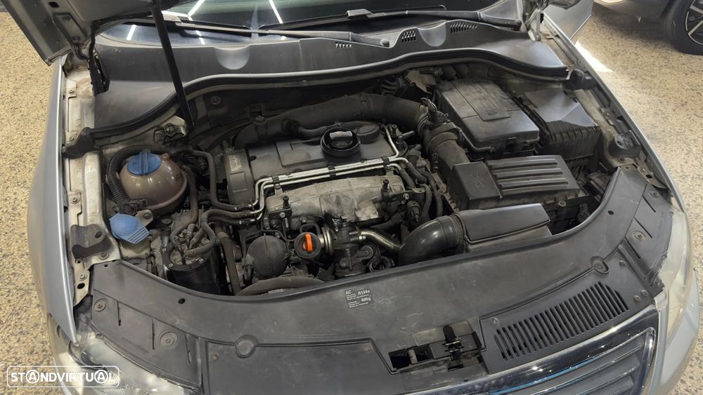 VW Passat Variant 2.0 TDI Highline - 30