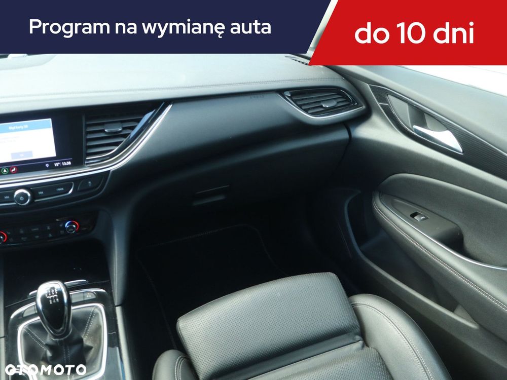 Opel Insignia - 10
