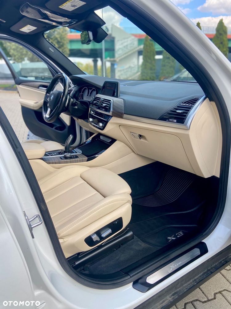 BMW X3 xDrive30i Luxury Line - 26