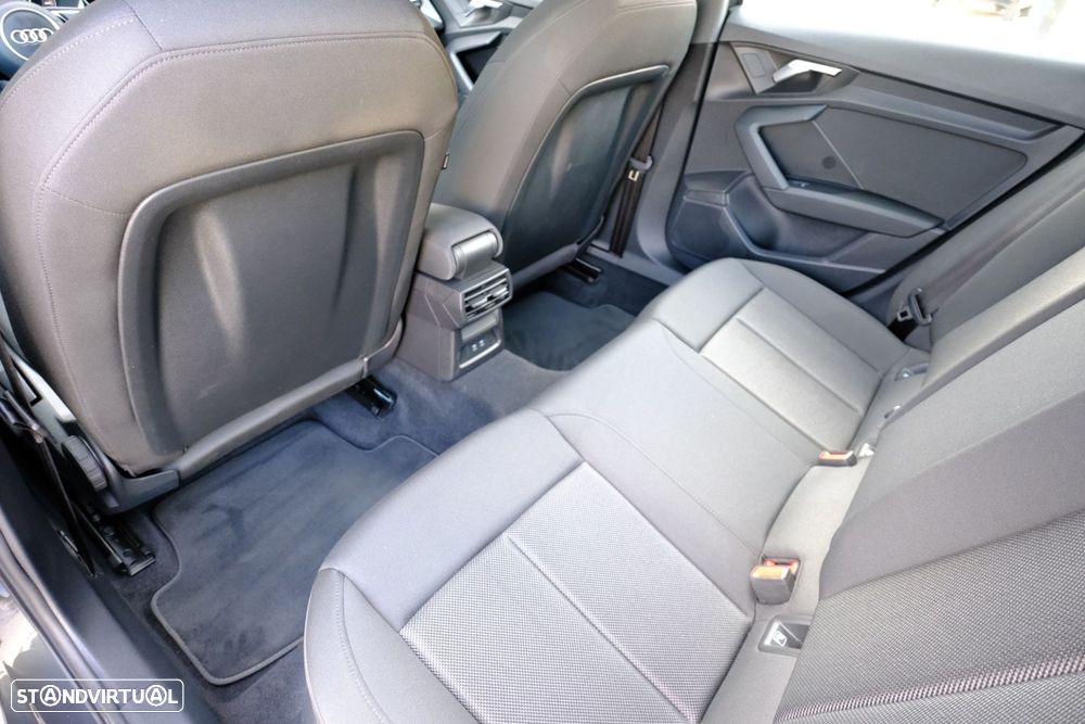 Audi A3 Limousine 30 TFSI Advanced - 11