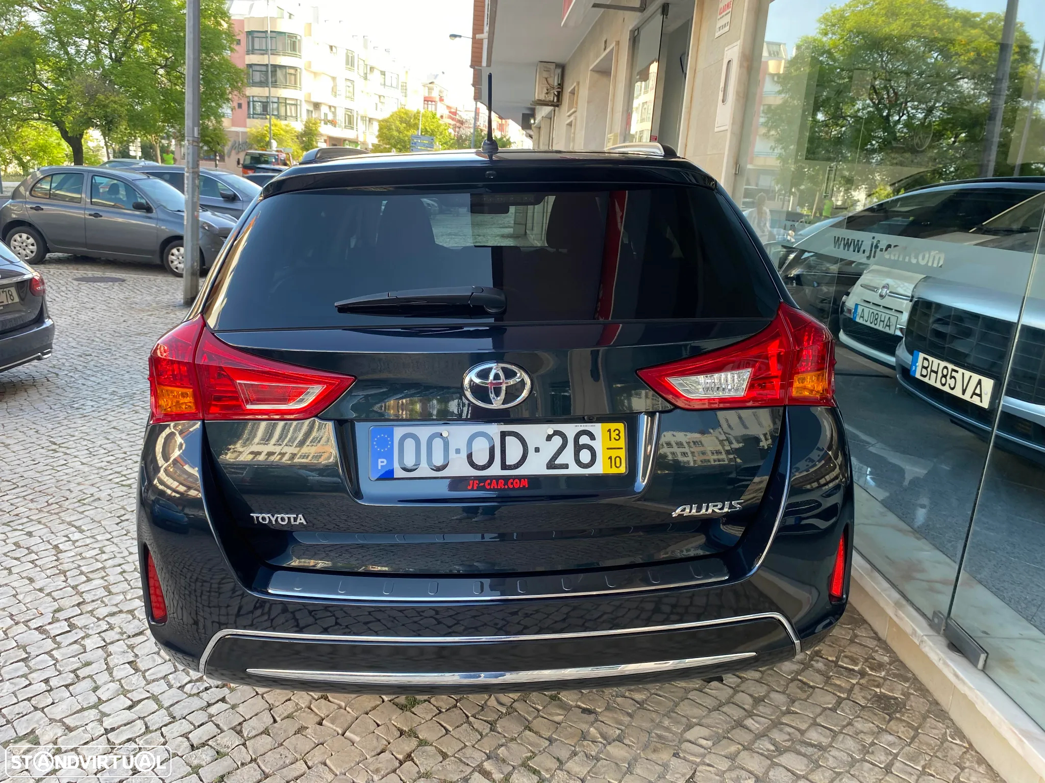 Toyota Auris Touring Sports 1.4 D-4D Com+P.Sport - 10