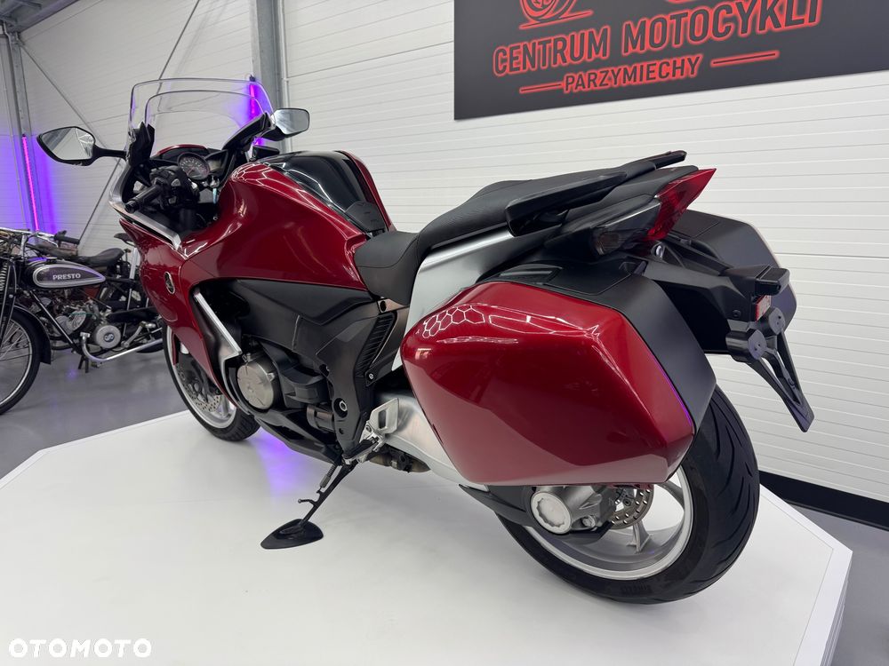 Honda VFR - 5