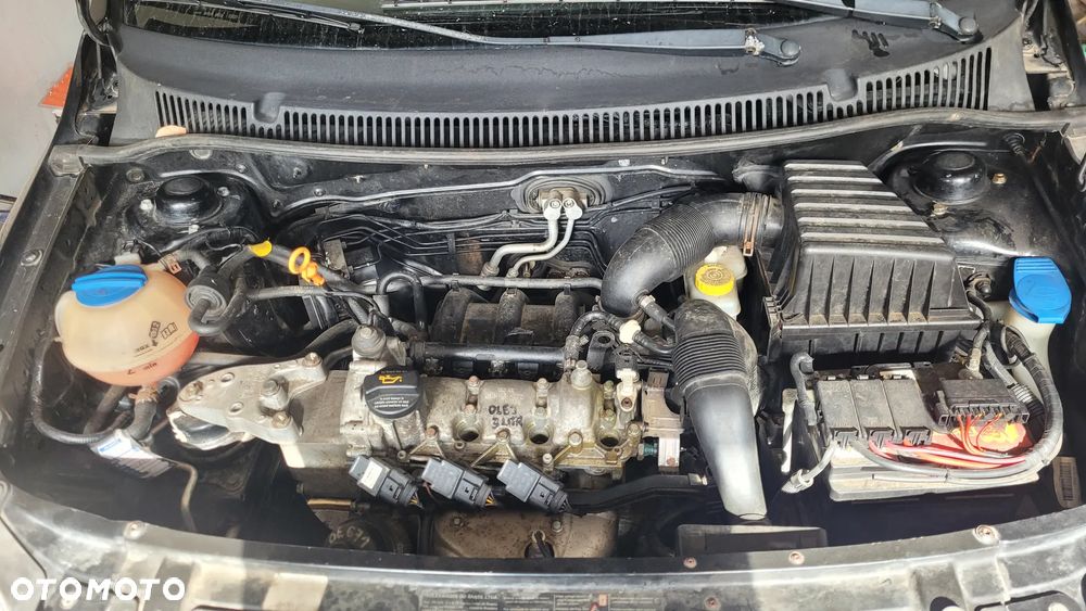 Volkswagen Fox 1.2 - 8