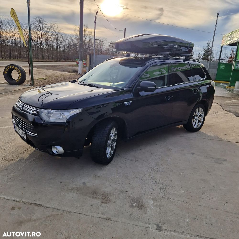 Mitsubishi Outlander - 3