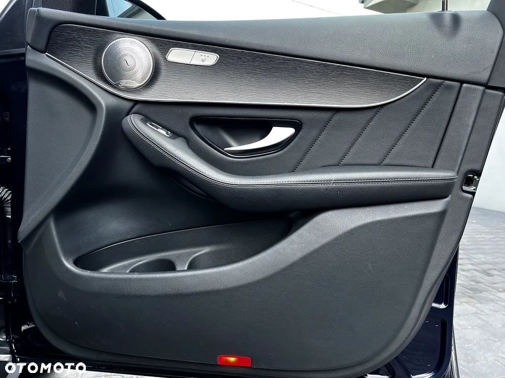 Mercedes-Benz GLC 300 de 4-Matic Business Edition - 23