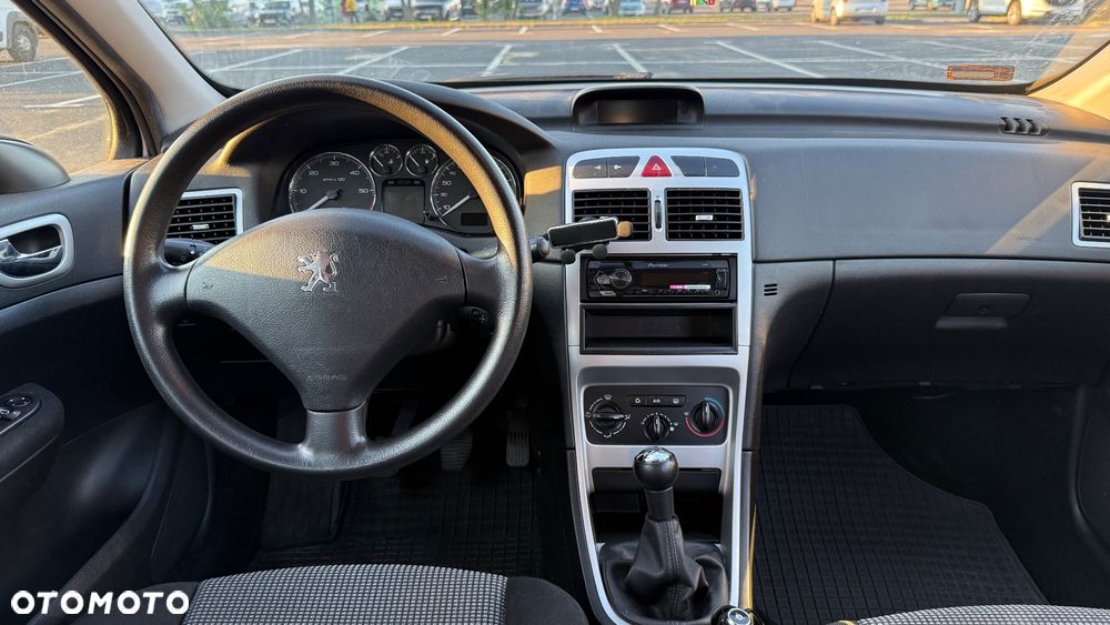 Peugeot 307 1.6 HDI Trendy - 17