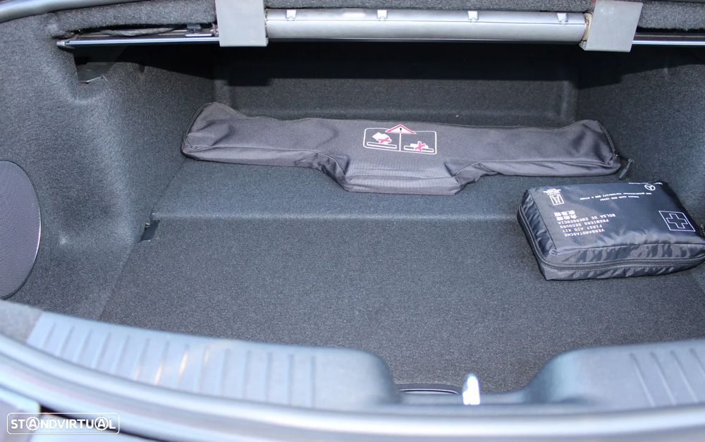 Mercedes-Benz SL 63 AMG 4Matic+ - 26